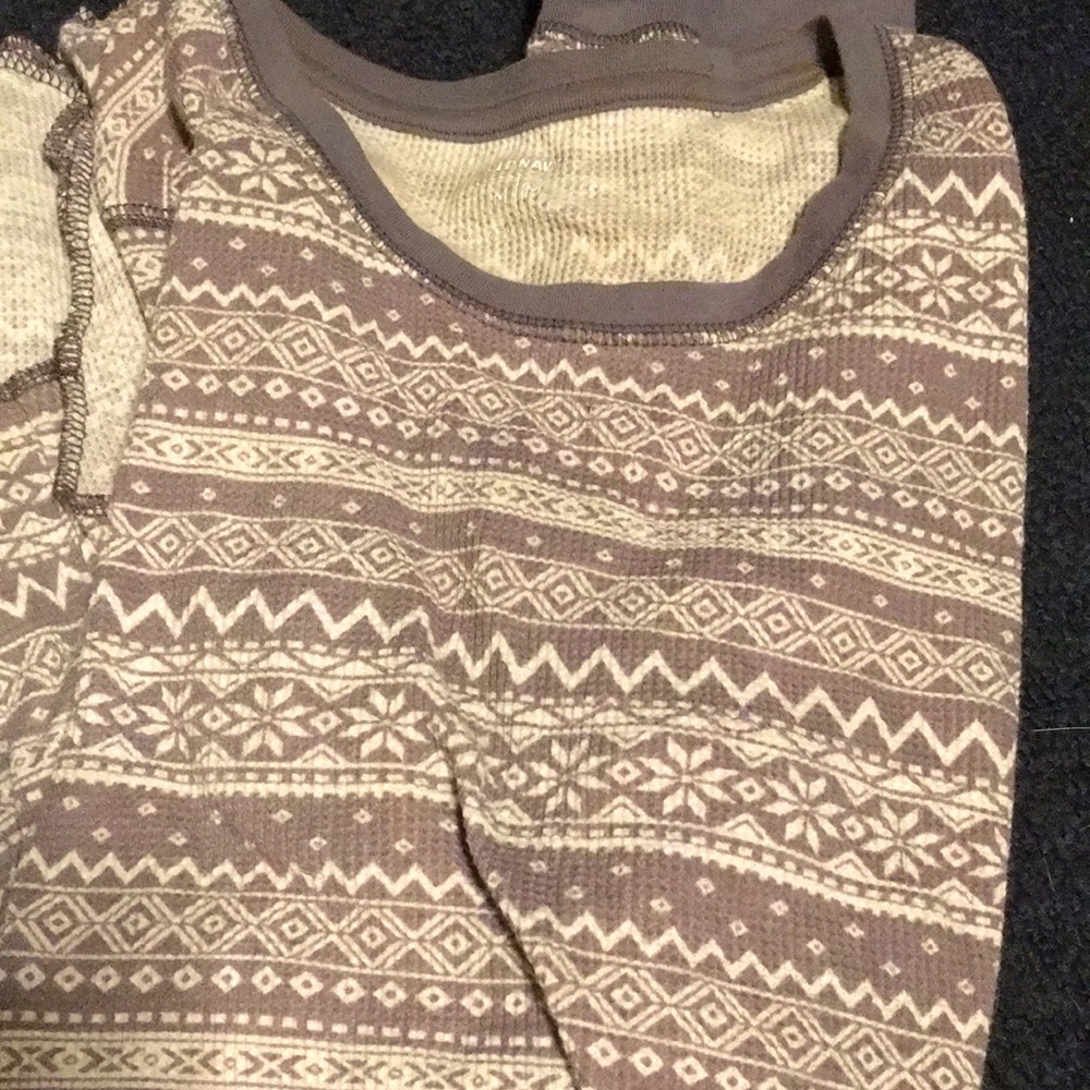 old navy long sleeve